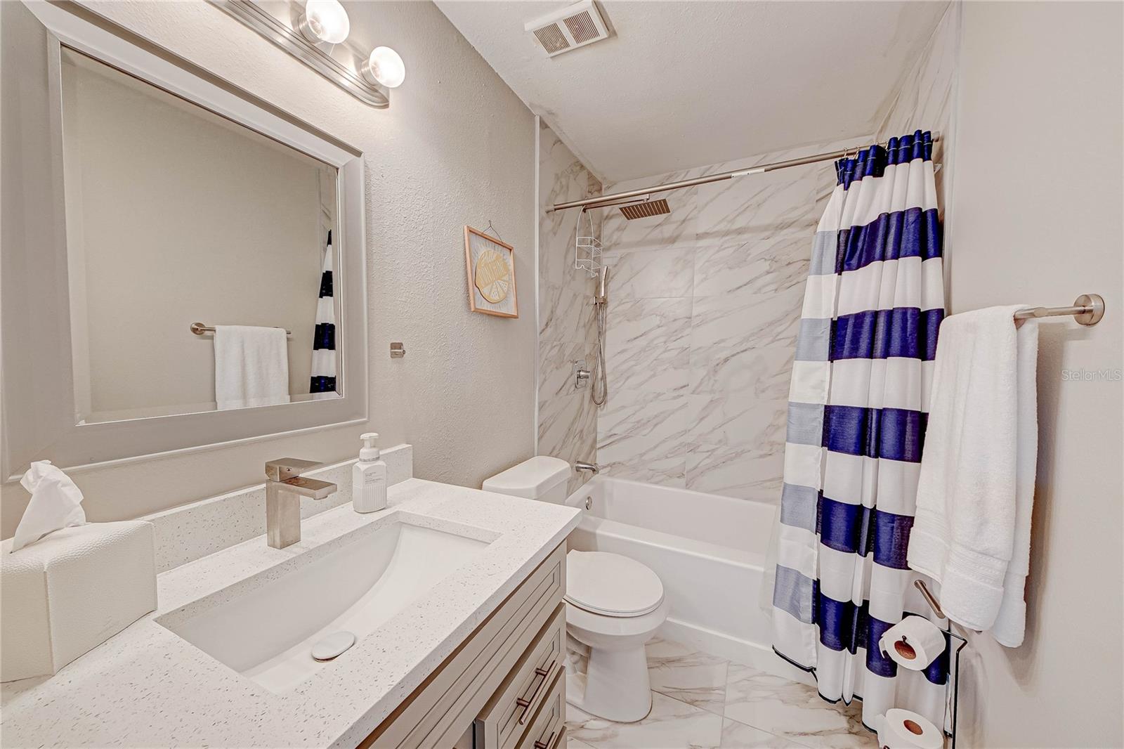 Image 23 of 34 For 3038 Parkway Boulevard 305