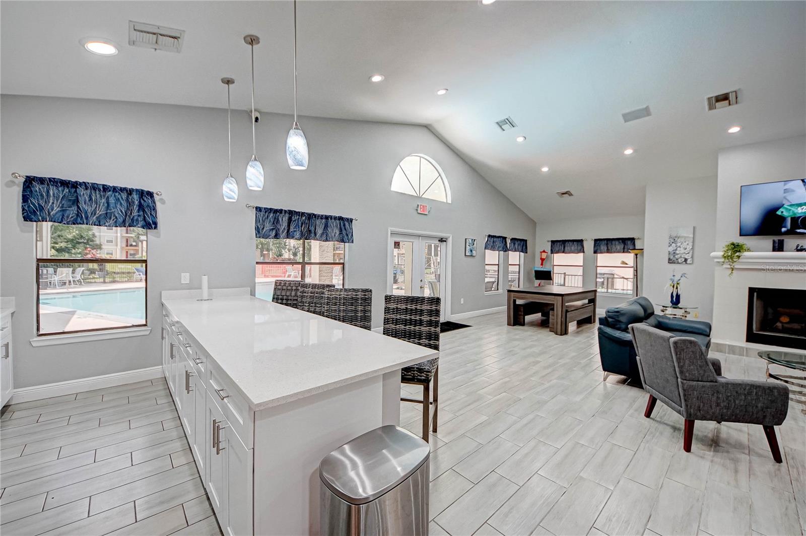 Image 26 of 34 For 3038 Parkway Boulevard 305