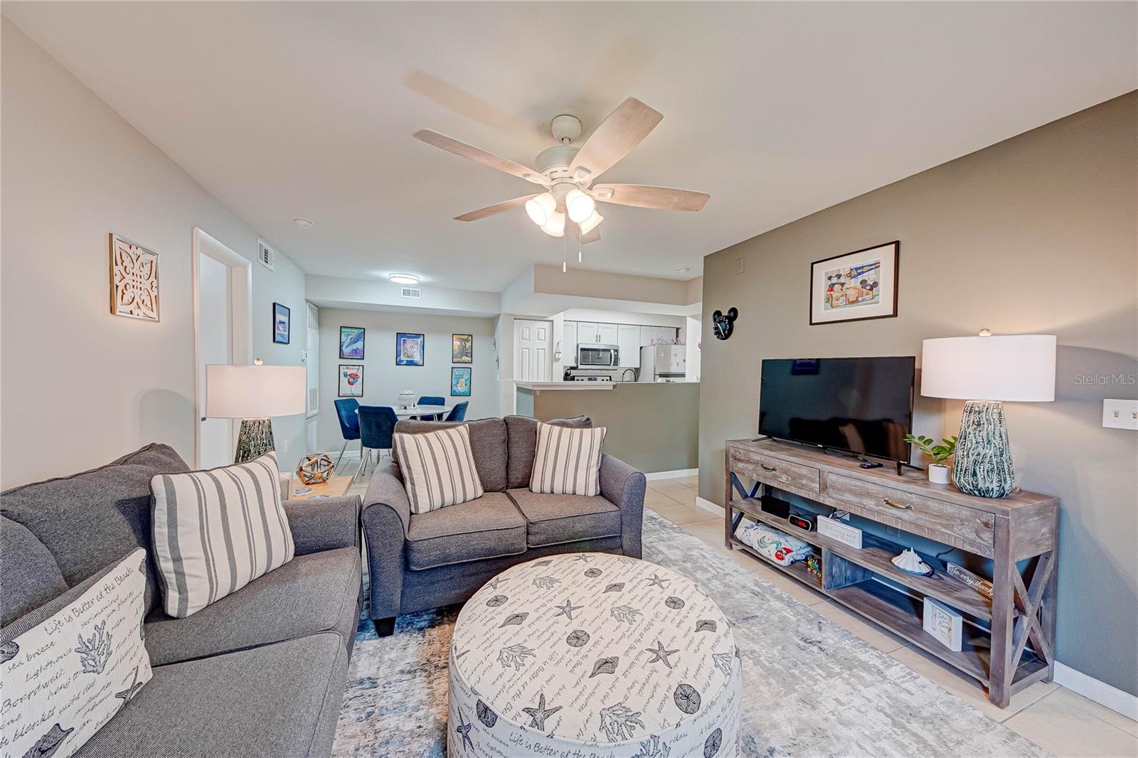 Image 6 of 34 For 3038 Parkway Boulevard 305