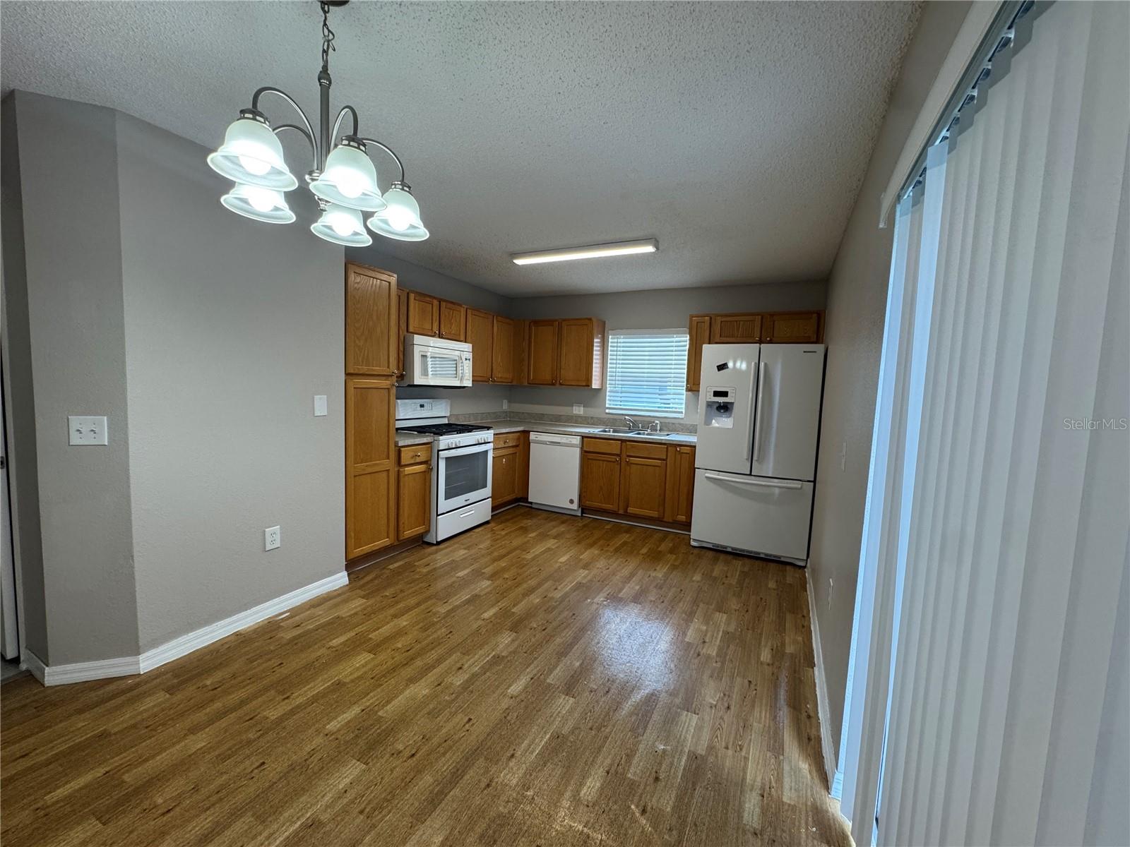 Image 2 of 5 For 539 Royal Ridge Drive
