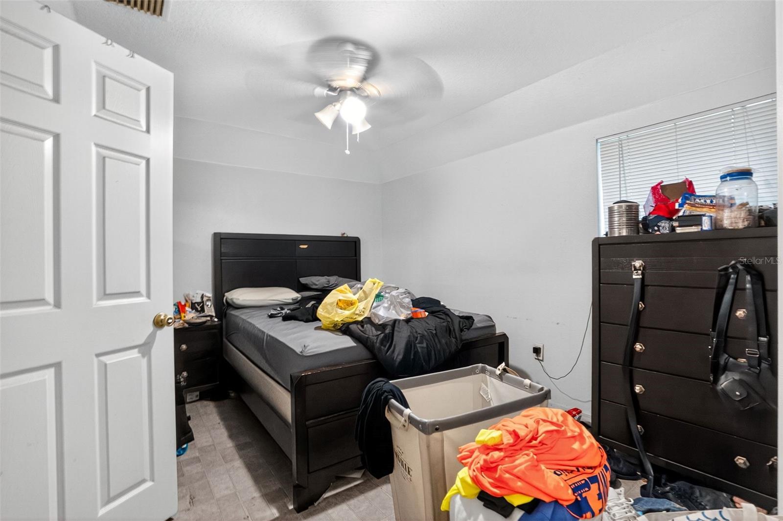 Image 18 of 26 For 812 27th Street E