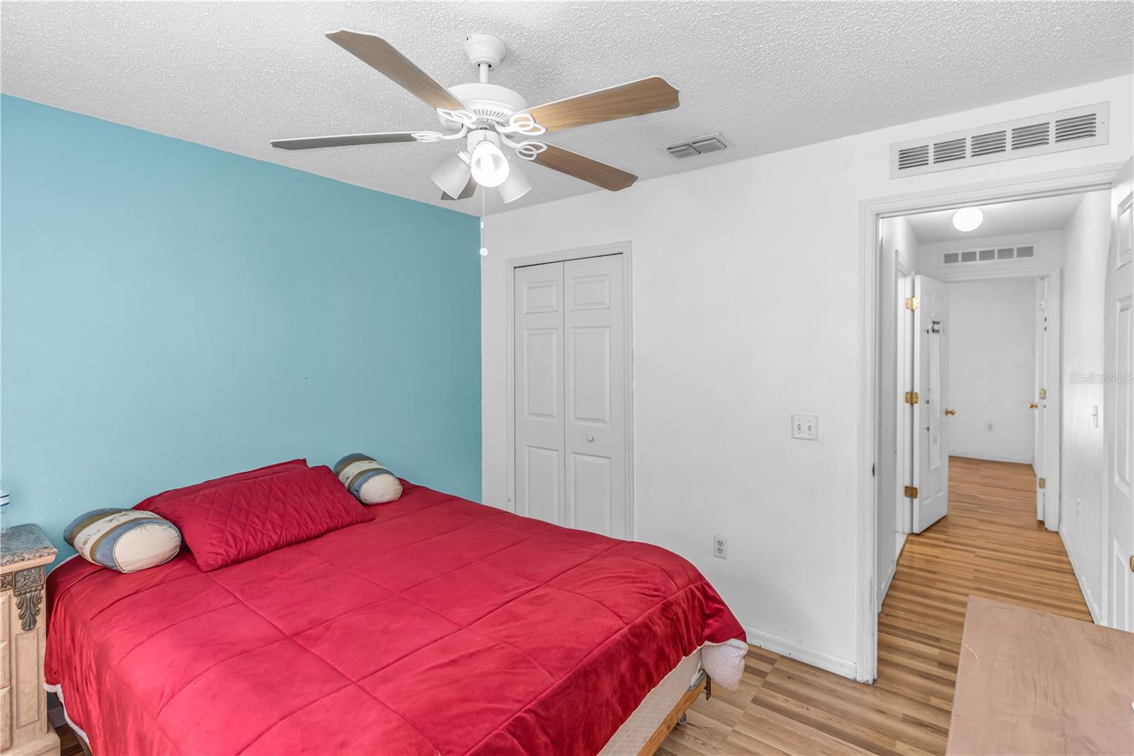Image 12 of 25 For 1840 Howland Boulevard