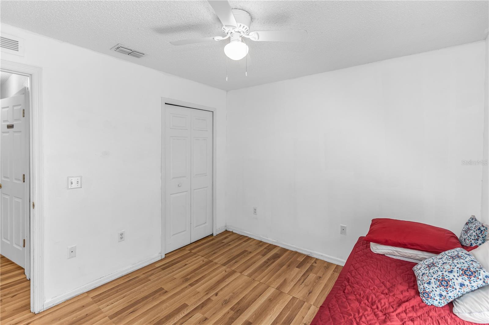 Image 14 of 25 For 1840 Howland Boulevard