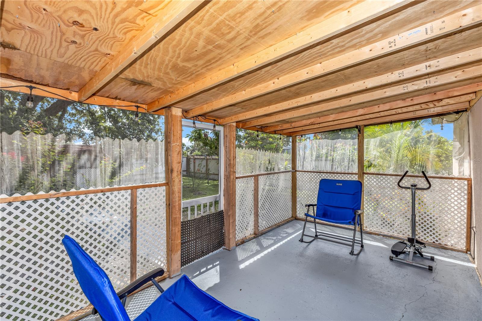 Image 24 of 25 For 1840 Howland Boulevard