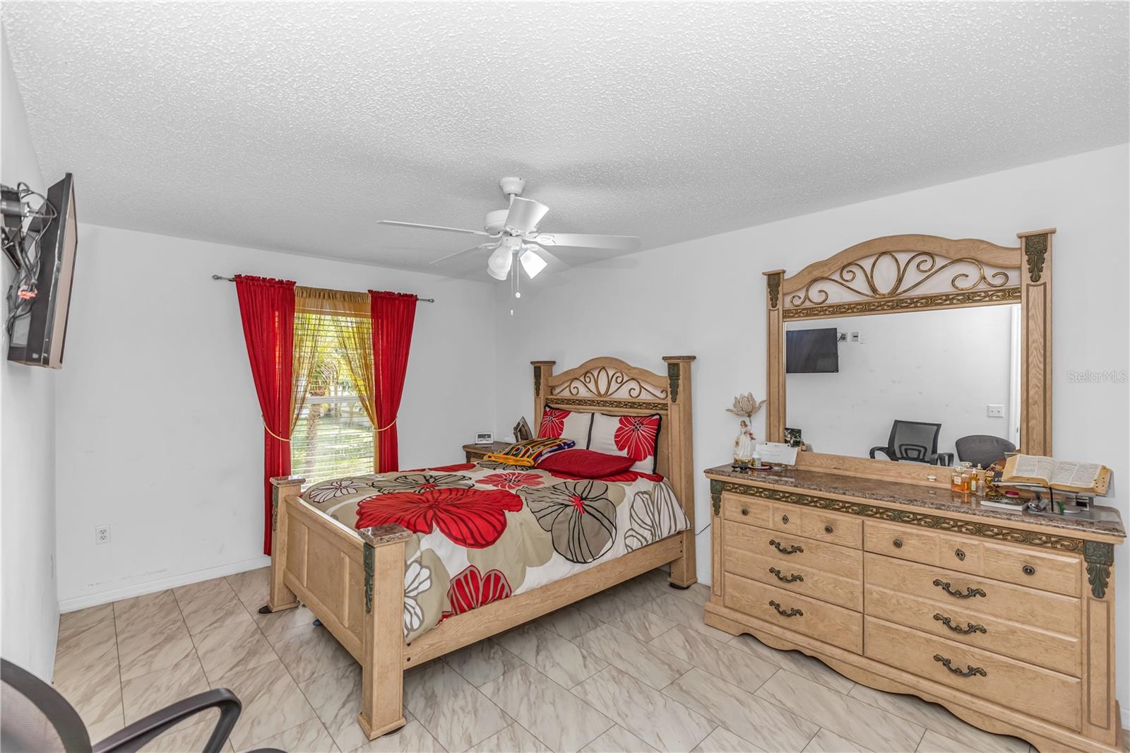 Image 8 of 25 For 1840 Howland Boulevard