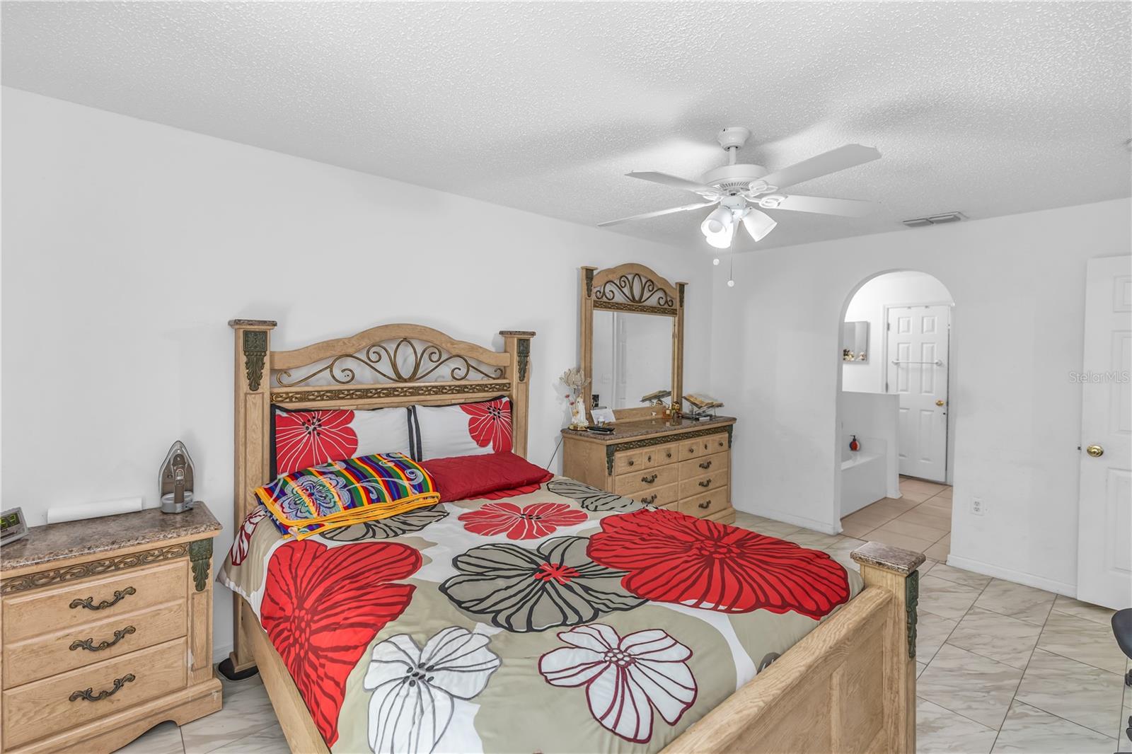 Image 9 of 25 For 1840 Howland Boulevard