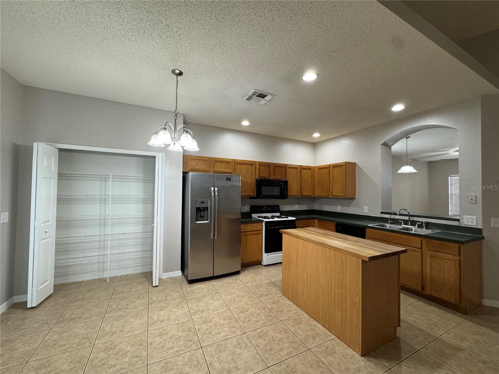 Image 2 of 6 For 356 Cello Street