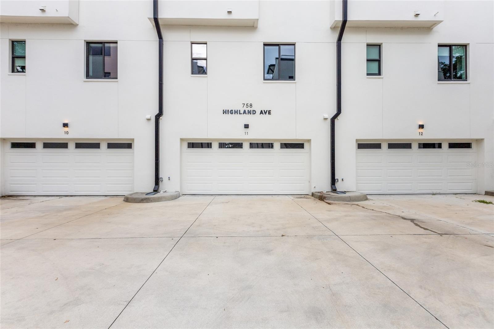 Image 31 of 33 For 218 Park Lake Street Avenue 12