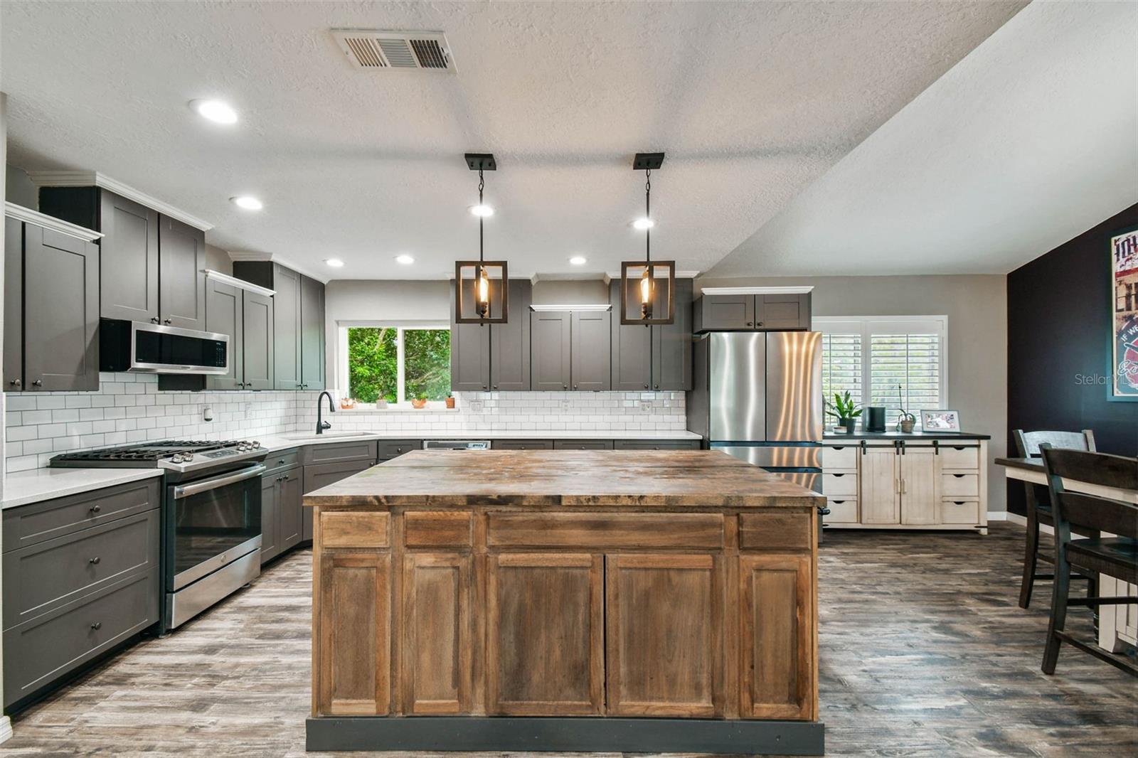 Image 6 of 68 For 3585 Jericho Drive