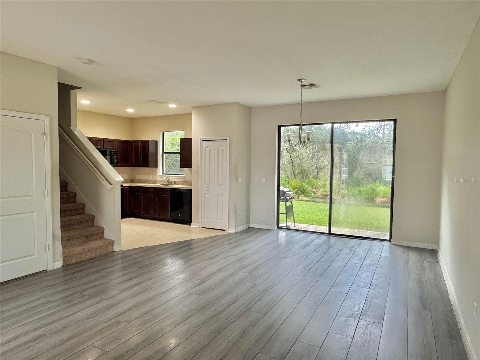 Image 5 of 23 For 1211 Chervil Drive