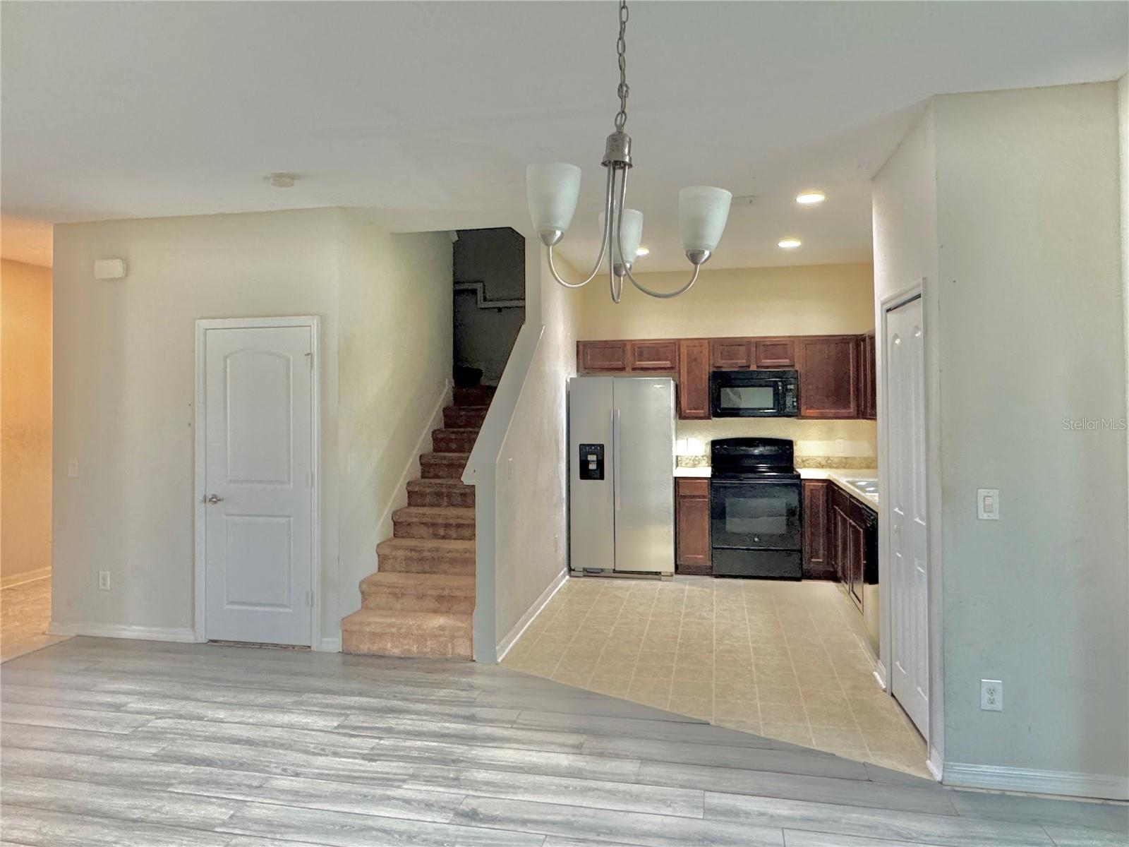 Image 6 of 23 For 1211 Chervil Drive