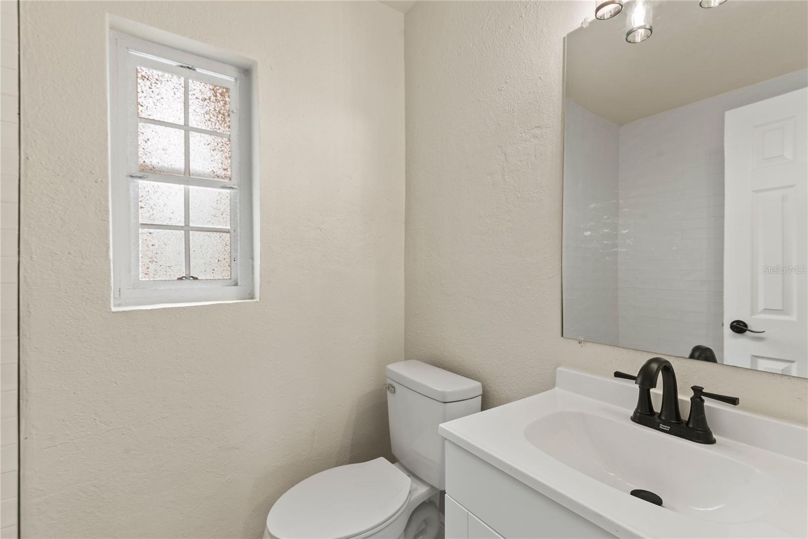 Image 12 of 26 For 4321 Arch Street