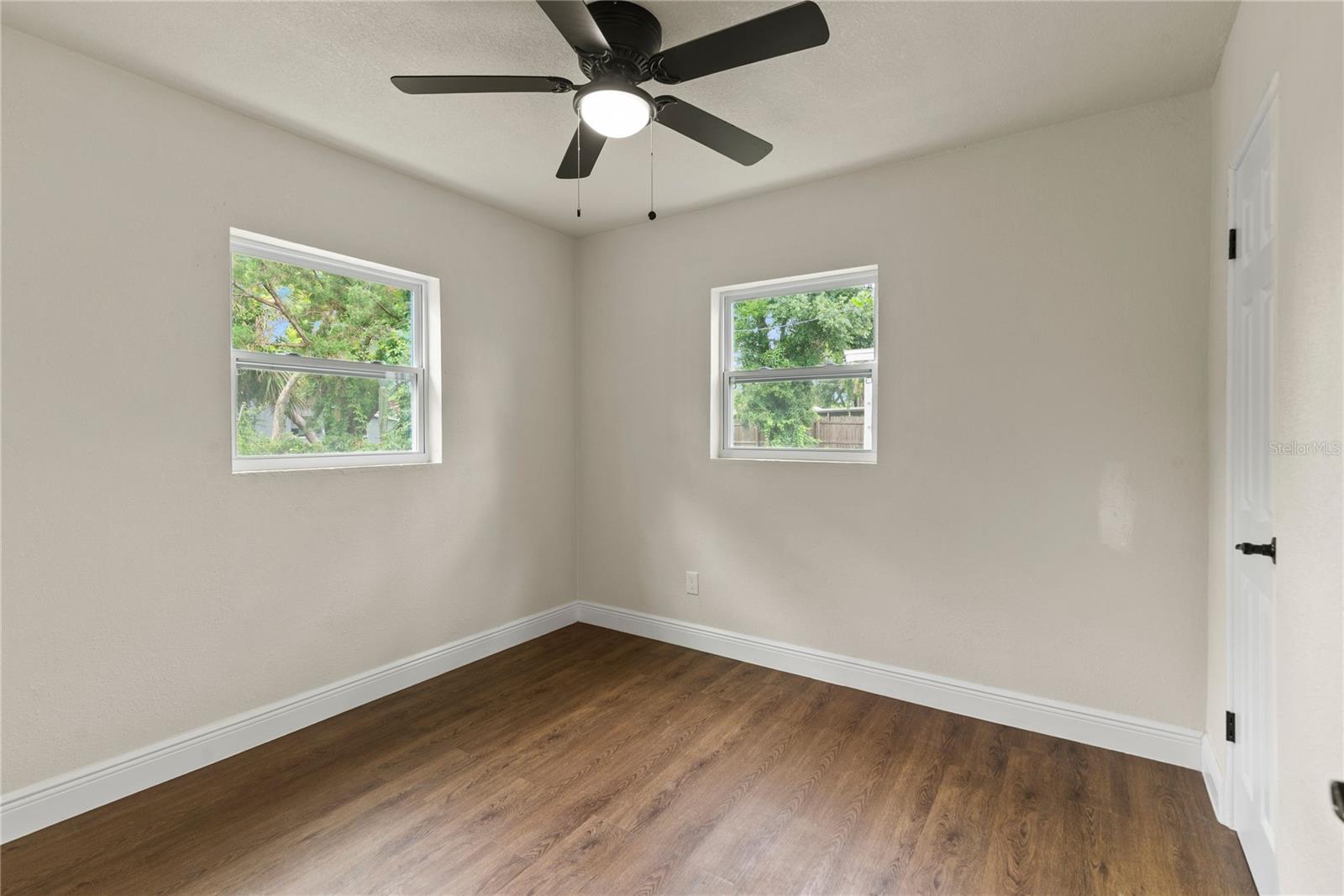 Image 13 of 26 For 4321 Arch Street