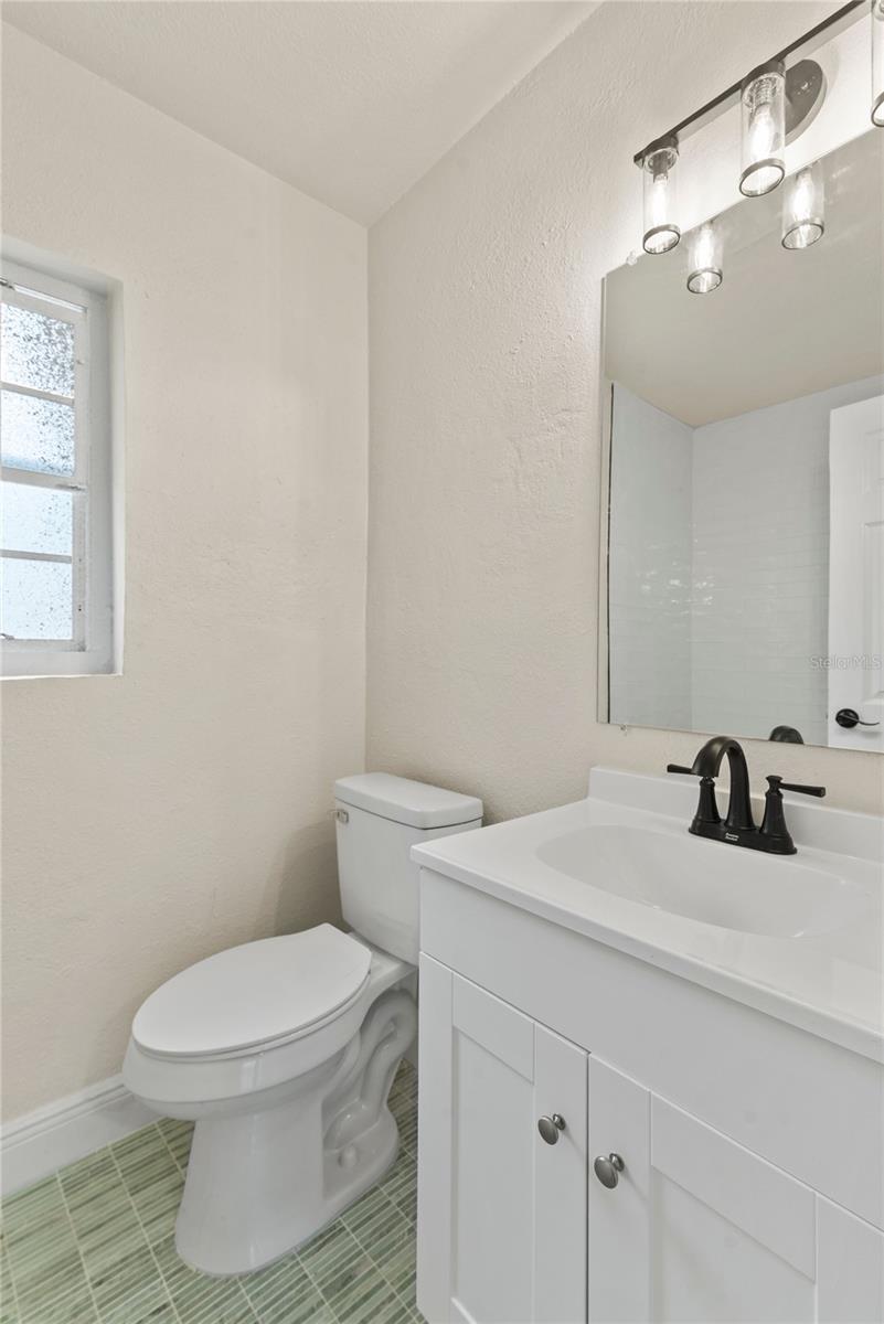 Image 14 of 26 For 4321 Arch Street