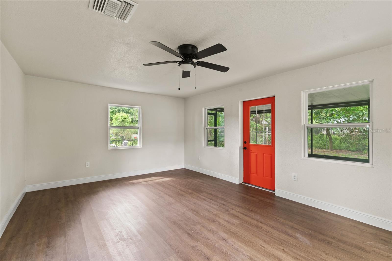Image 18 of 26 For 4321 Arch Street