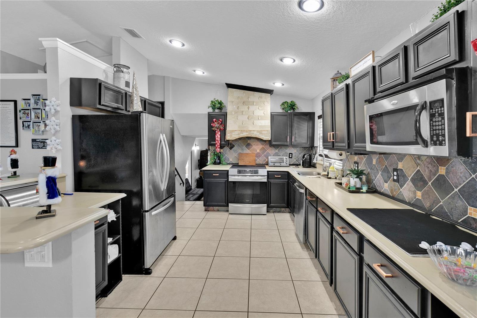Image 10 of 29 For 2648 Hemlock Court