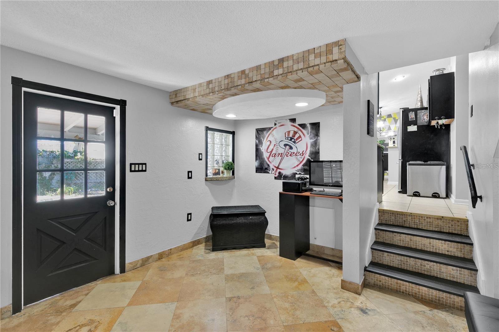 Image 18 of 29 For 2648 Hemlock Court