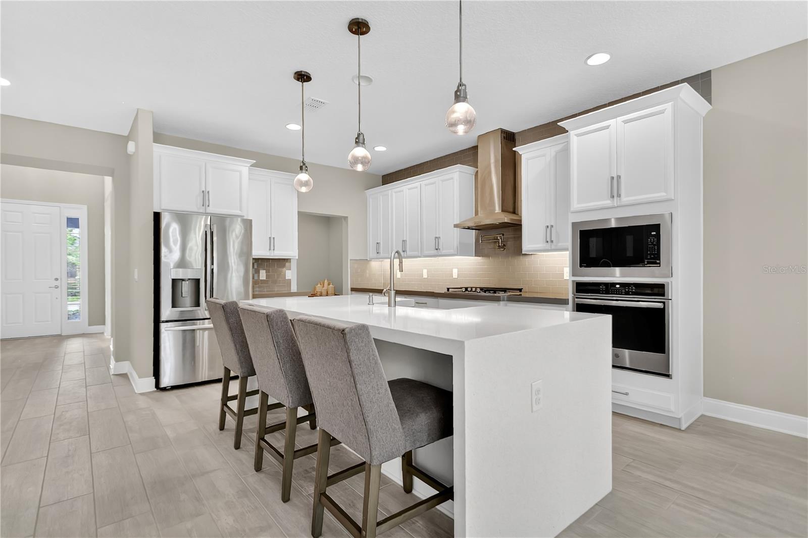Image 4 of 30 For 8013 Gray Kingbird Drive