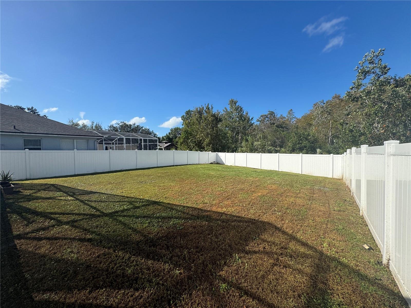 Image 6 of 12 For 1718 Bridgeview Circle