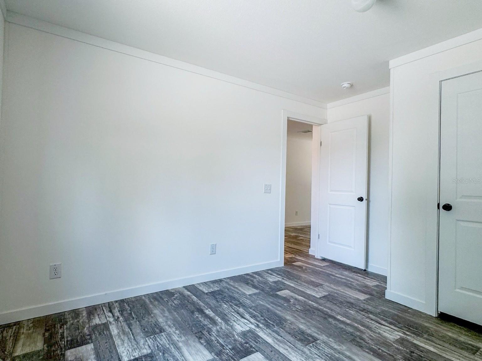 Image 20 of 21 For 8289 Jennifer Court