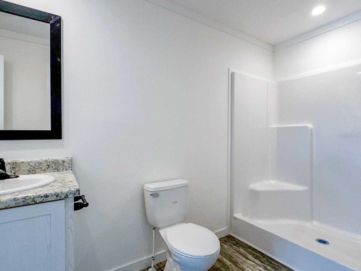 Listing photo id 6 for 8289 Jennifer Court