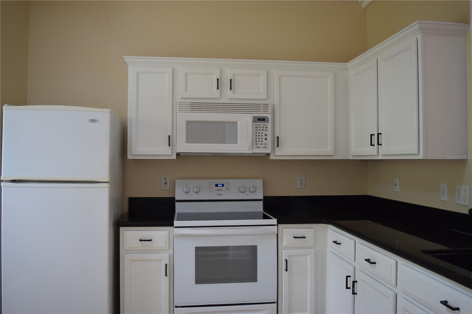 Image 4 of 16 For 1714 Fox Glen Court