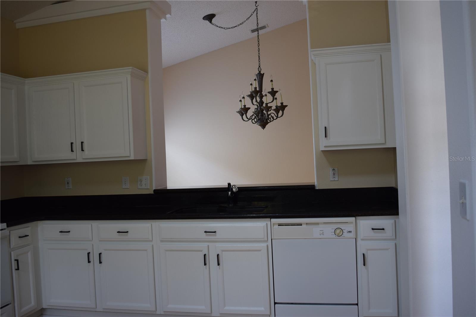 Image 6 of 16 For 1714 Fox Glen Court