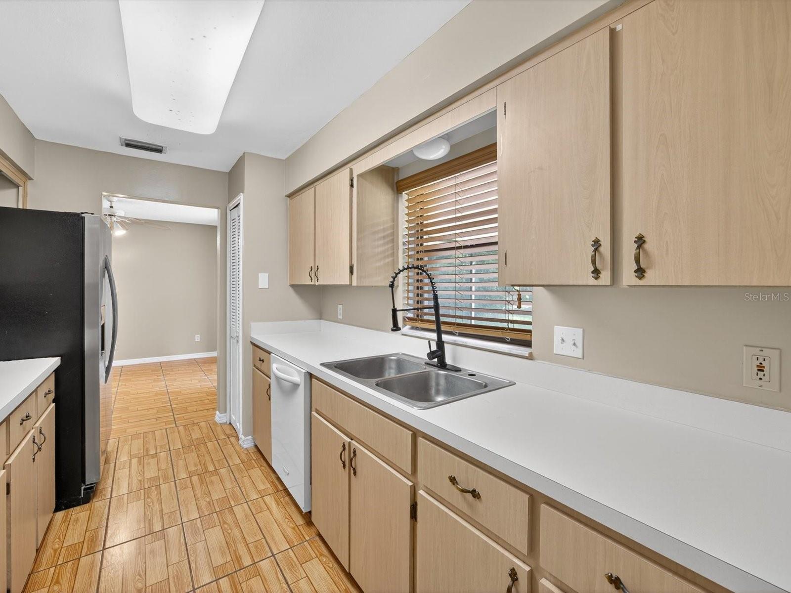 Image 12 of 45 For 325 Charles Avenue
