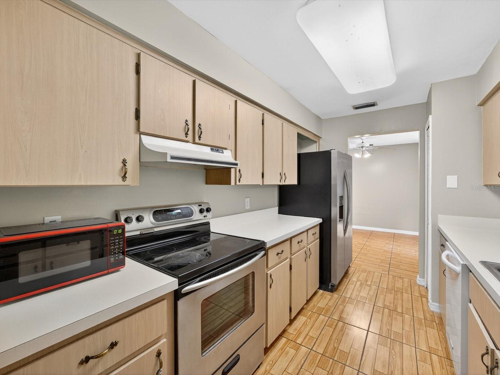Image 13 of 45 For 325 Charles Avenue