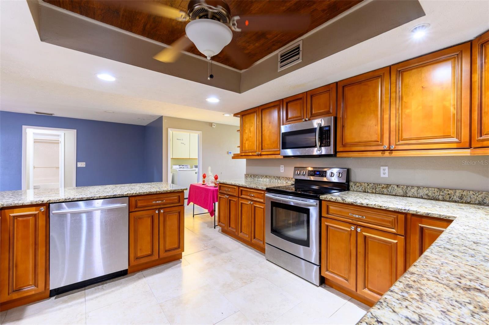 Image 9 of 23 For 3122 Reseda Court