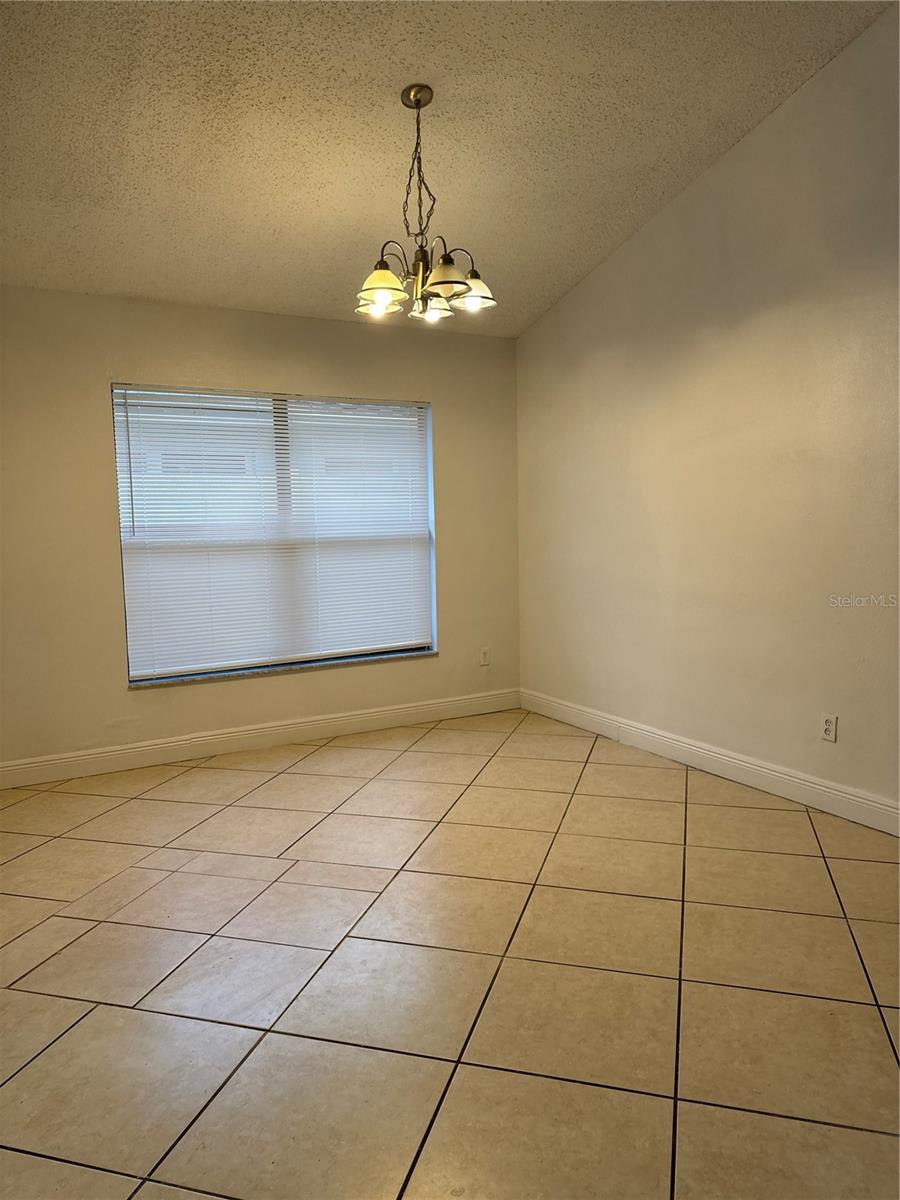 Image 2 of 15 For 245 Lakebreeze Circle