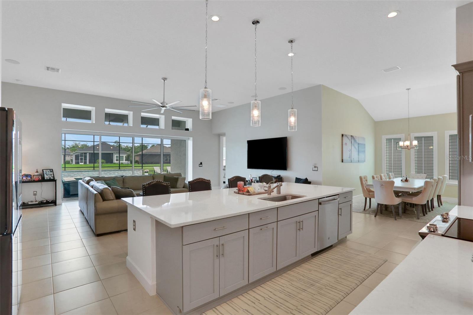 Image 10 of 43 For 402 Aquamarine Way