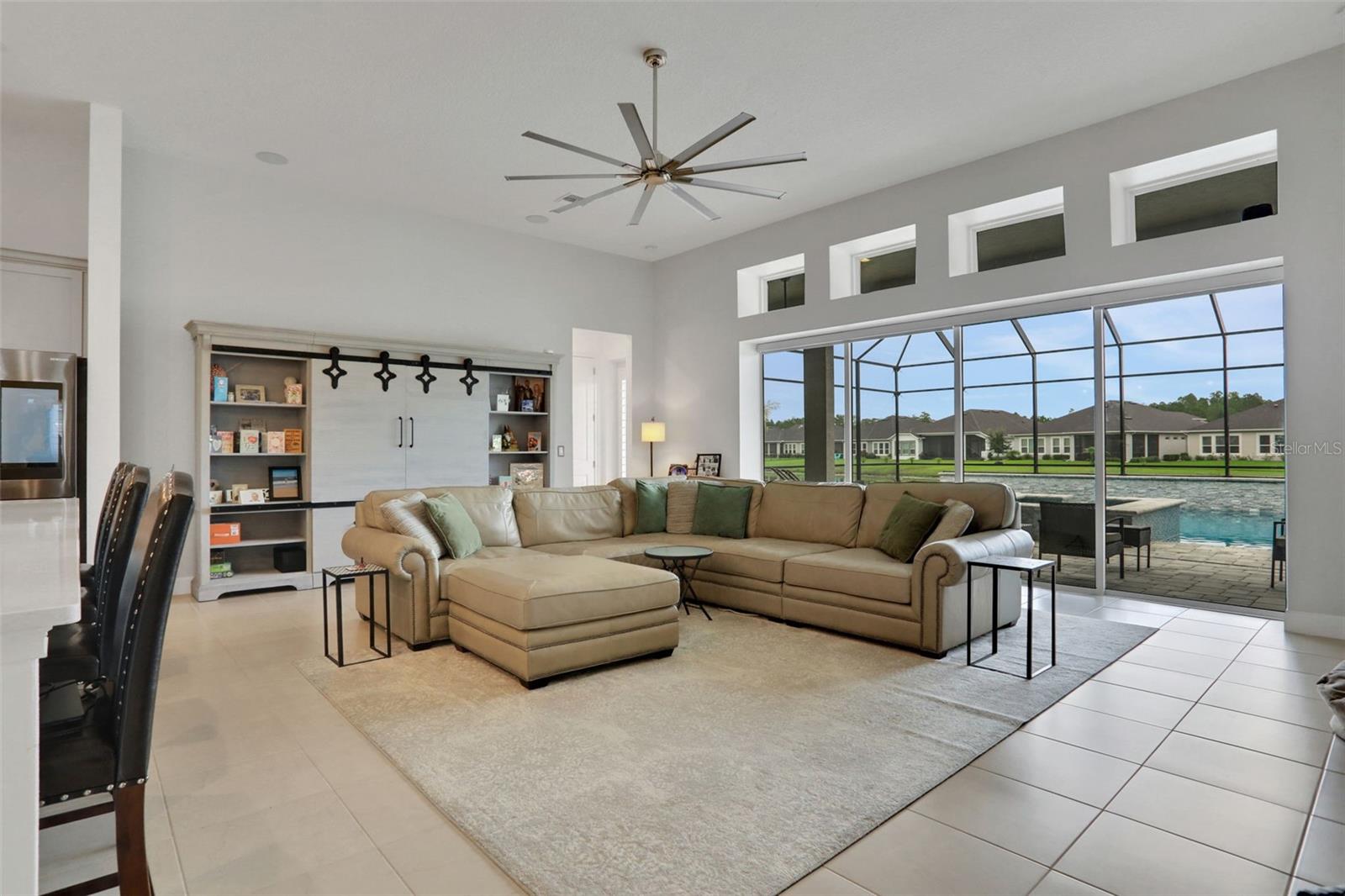 Image 13 of 43 For 402 Aquamarine Way