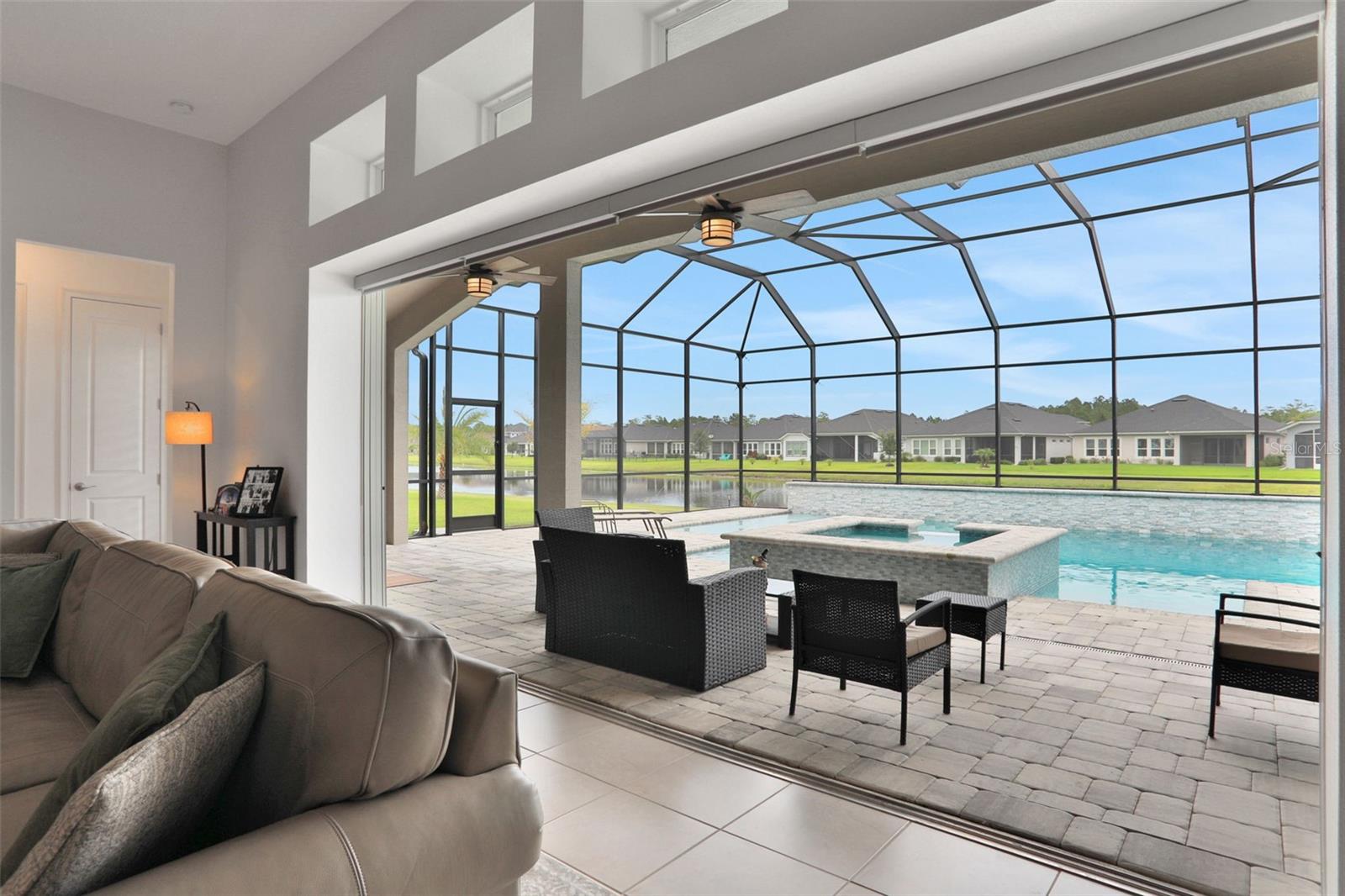 Image 14 of 43 For 402 Aquamarine Way