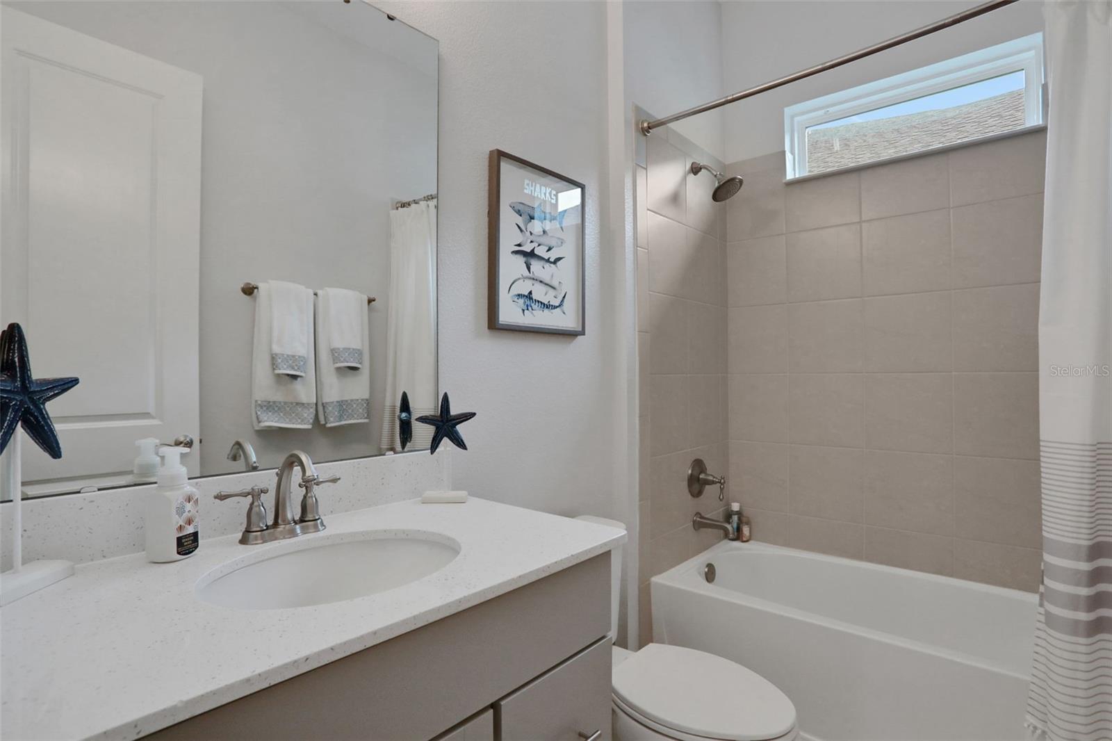 Image 26 of 43 For 402 Aquamarine Way