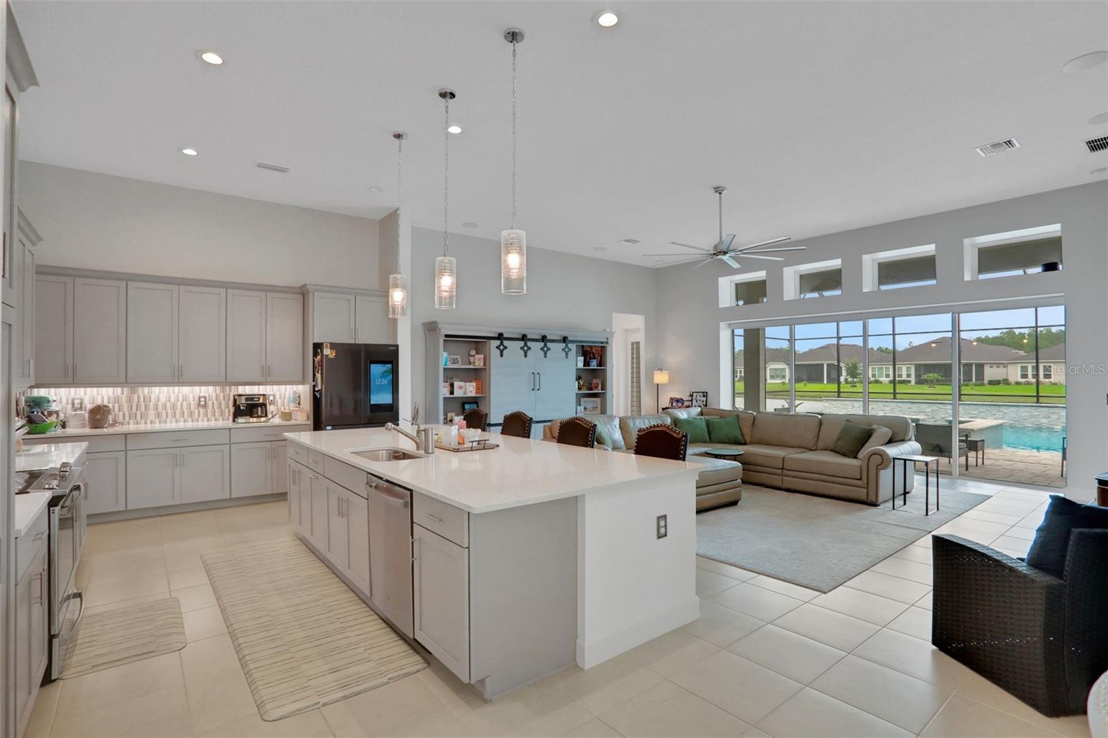 Image 6 of 43 For 402 Aquamarine Way