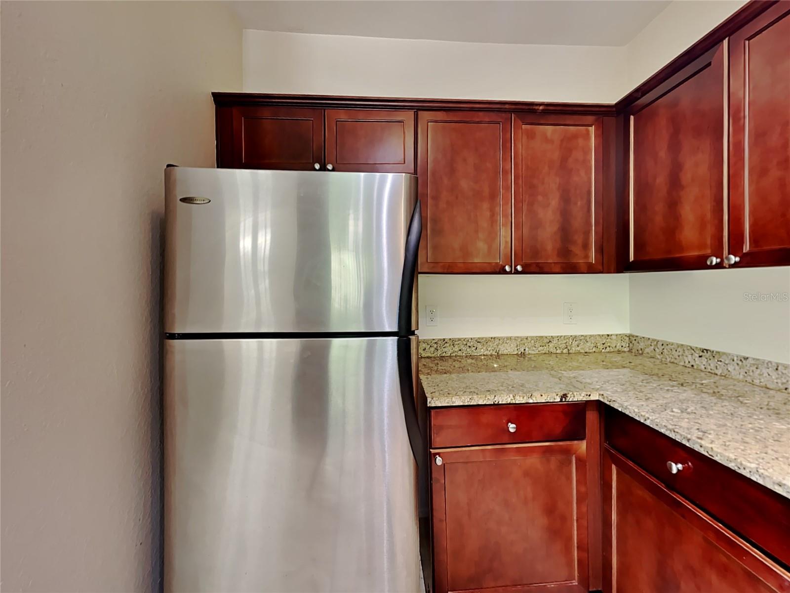 Image 5 of 15 For 114 Vista Verdi Circle 200