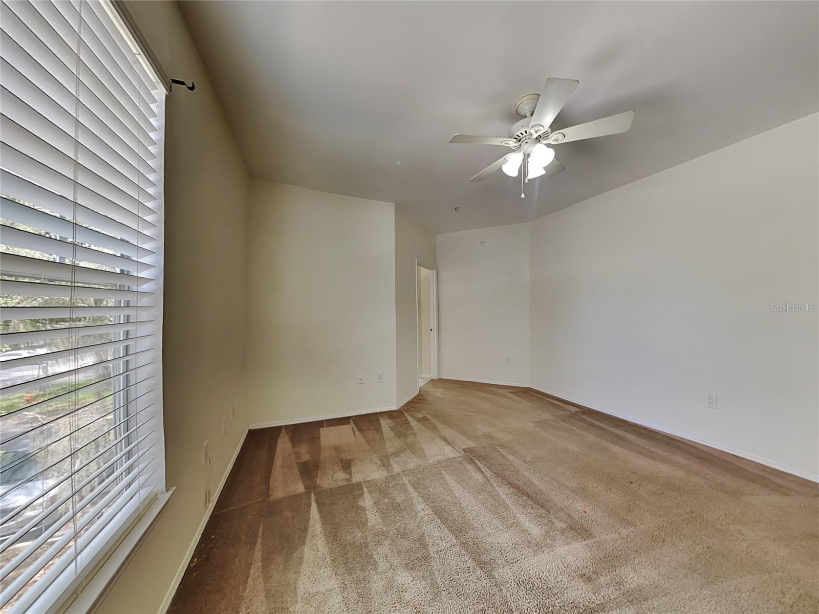 Image 7 of 15 For 114 Vista Verdi Circle 200