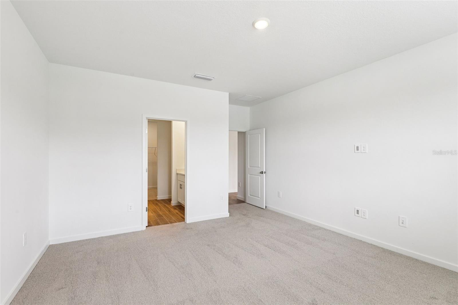 Image 32 of 40 For 86 Tequesta Court