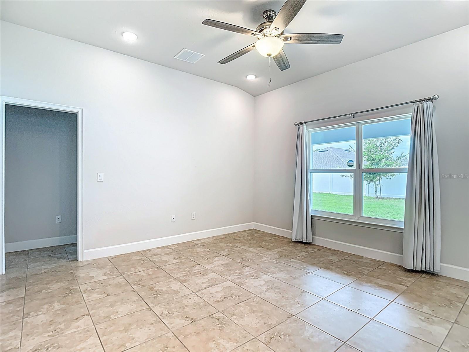 Image 10 of 77 For 14917 Tropical Violet Way