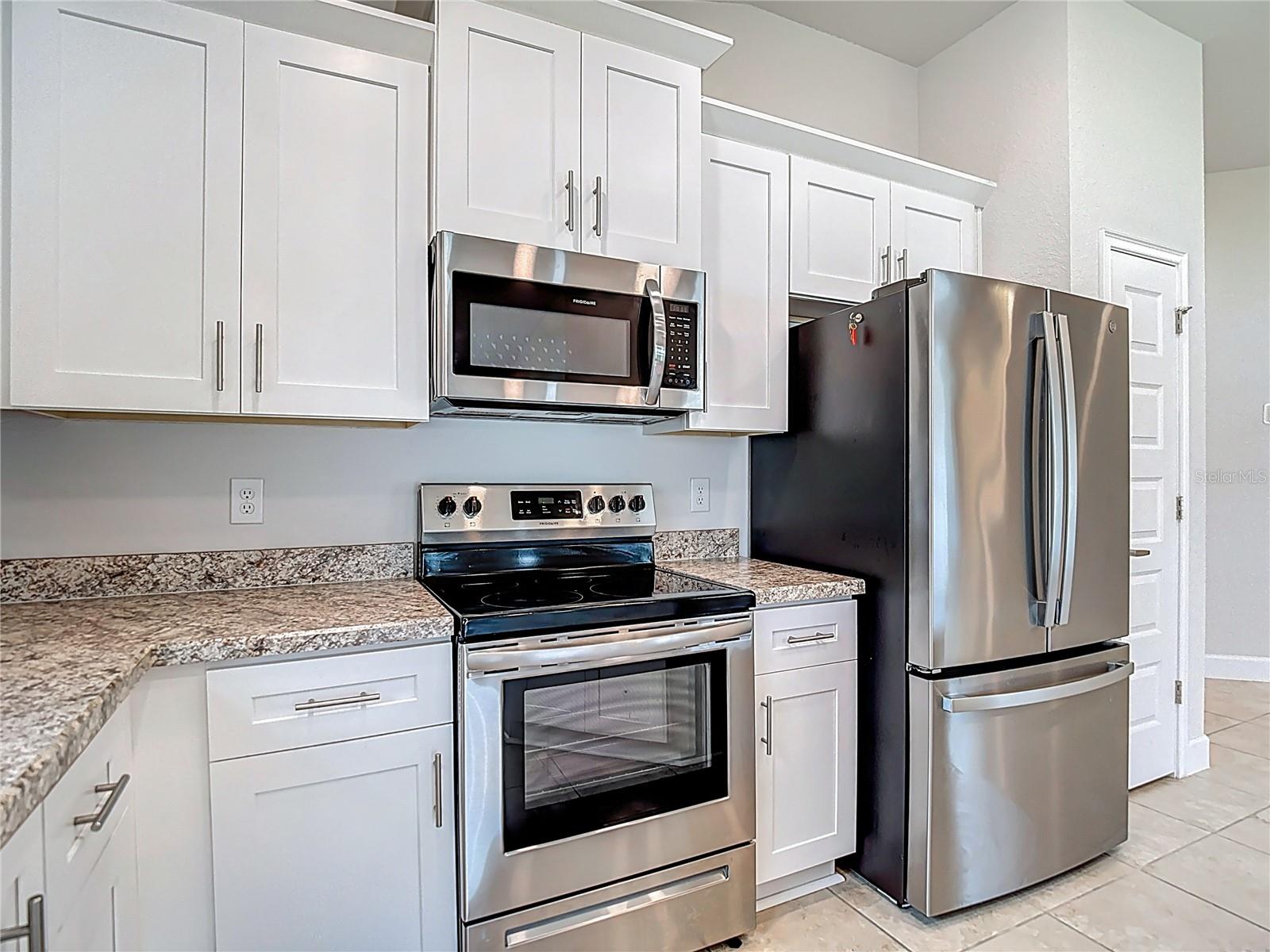 Image 19 of 77 For 14917 Tropical Violet Way