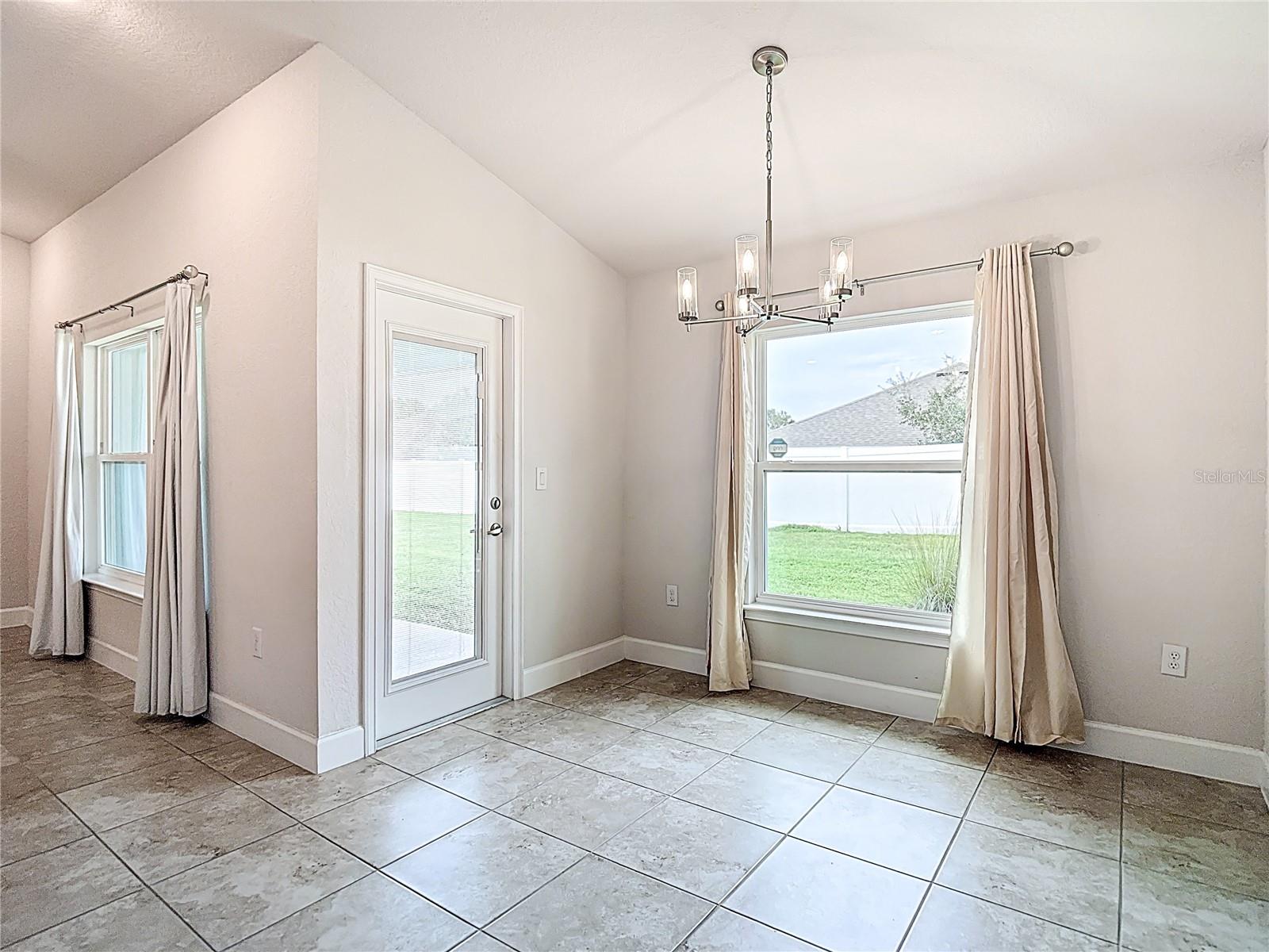 Image 22 of 77 For 14917 Tropical Violet Way