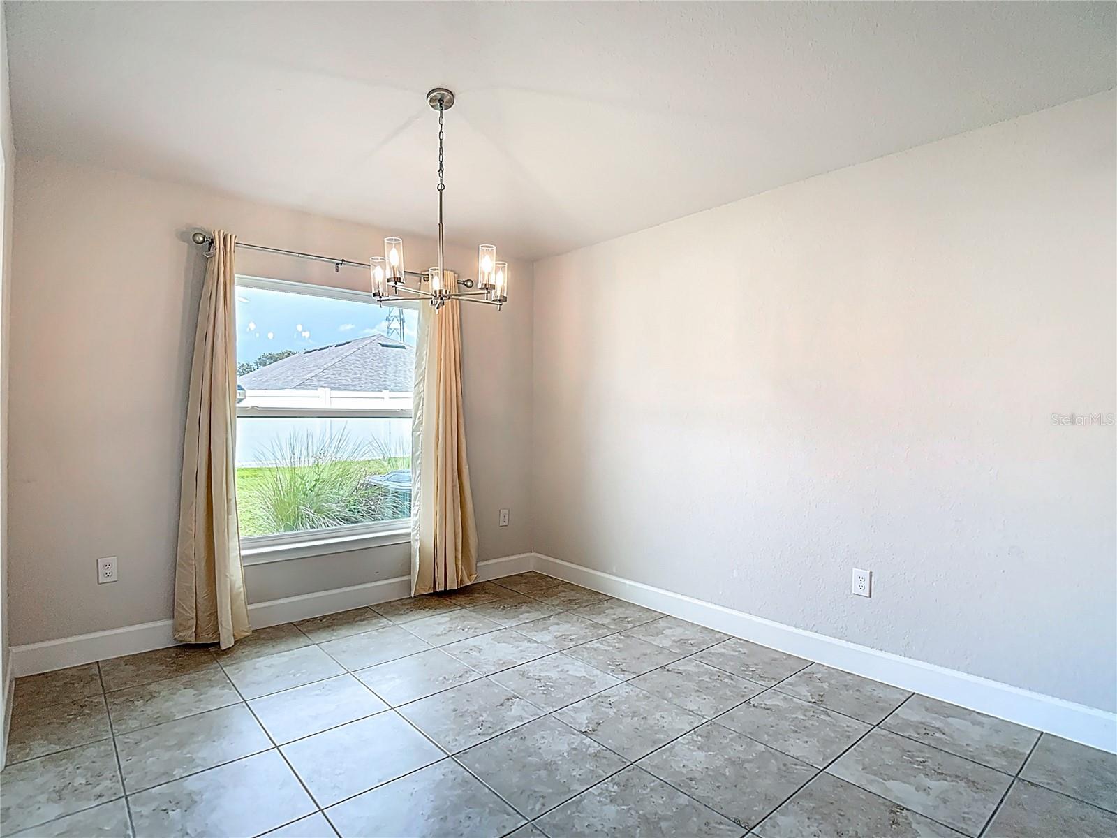 Image 25 of 77 For 14917 Tropical Violet Way