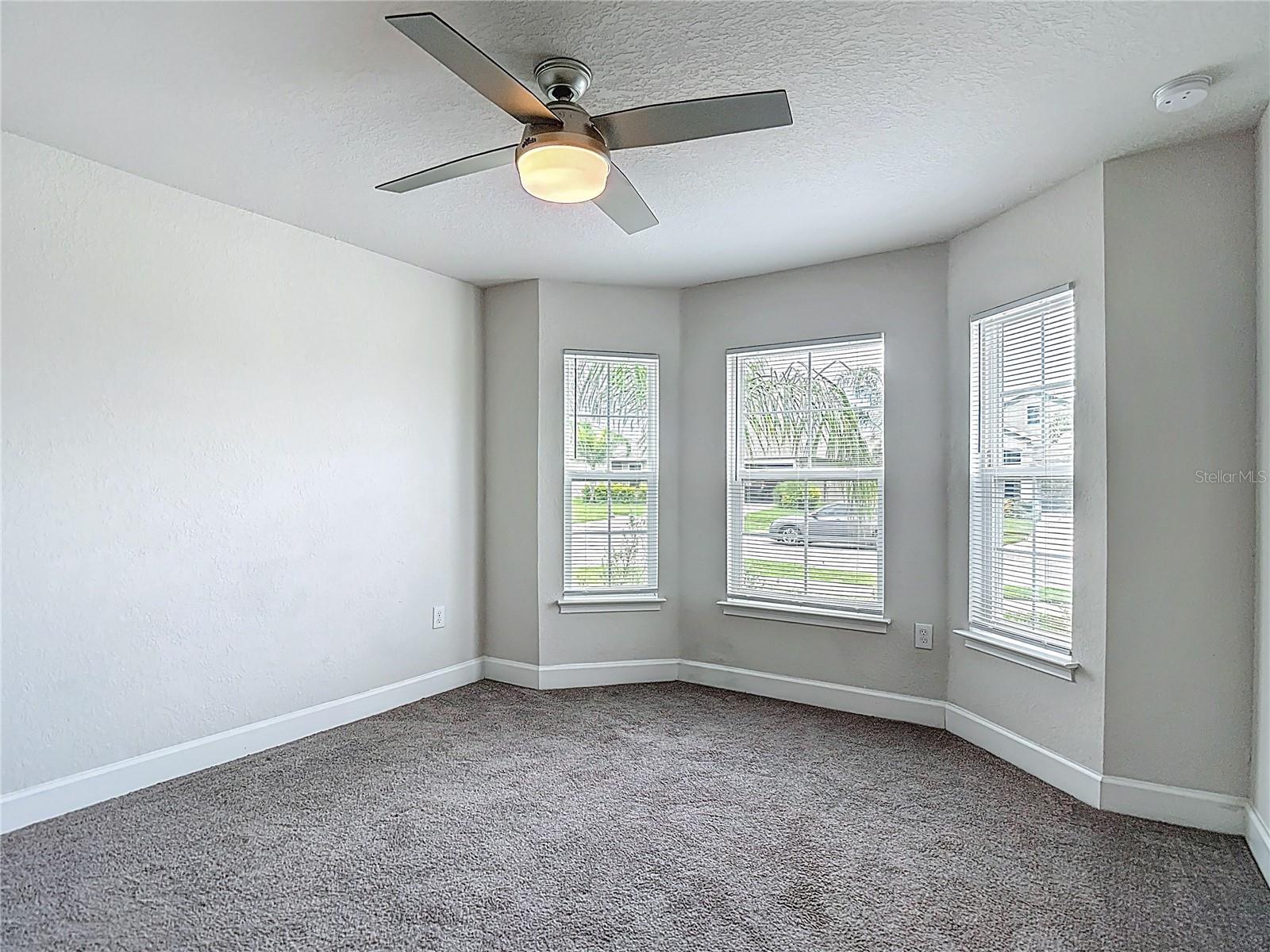 Image 36 of 77 For 14917 Tropical Violet Way