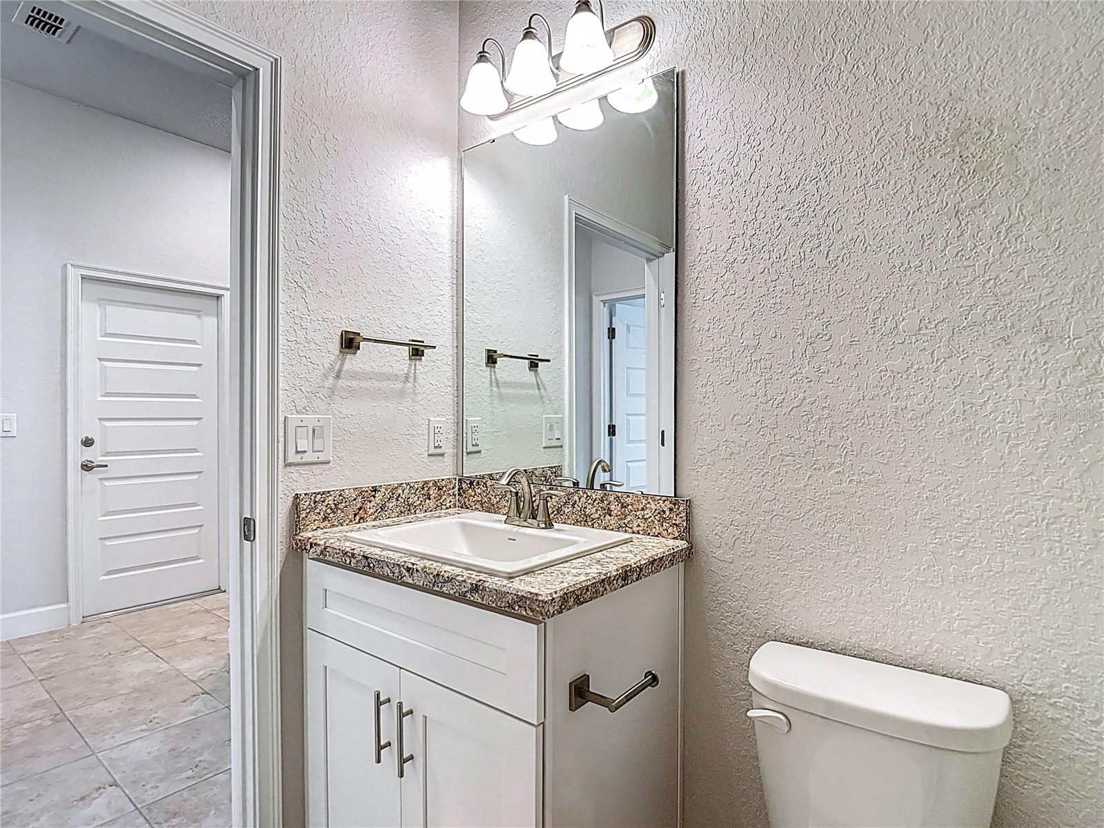 Image 41 of 77 For 14917 Tropical Violet Way