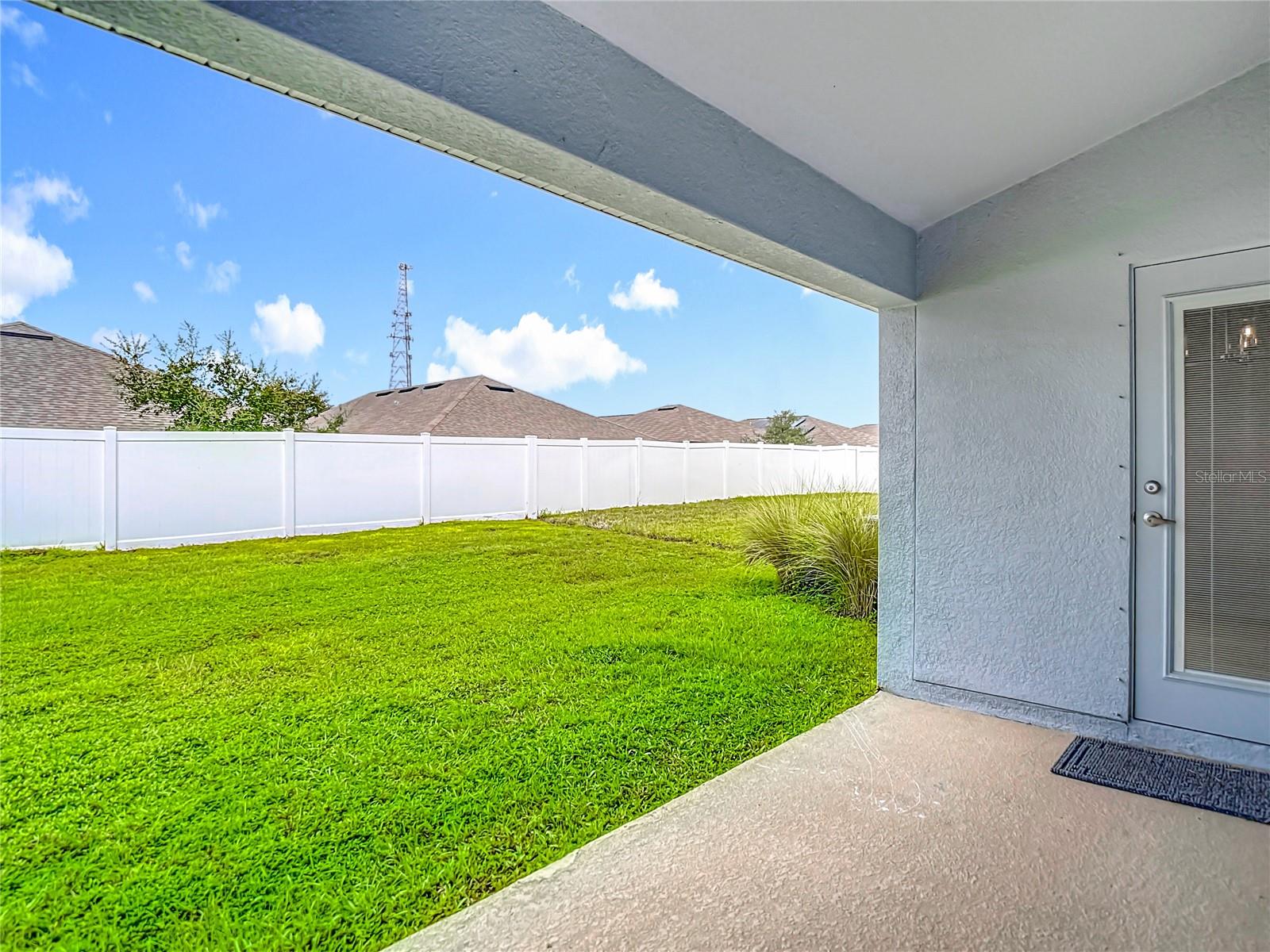 Image 50 of 77 For 14917 Tropical Violet Way