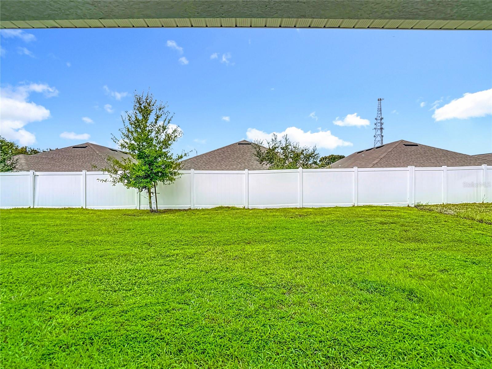 Image 51 of 77 For 14917 Tropical Violet Way