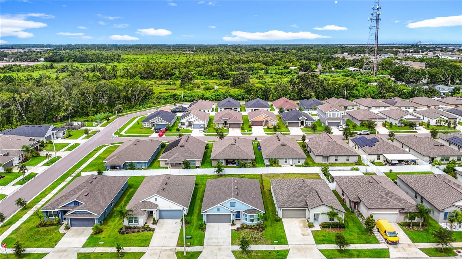 Image 6 of 77 For 14917 Tropical Violet Way