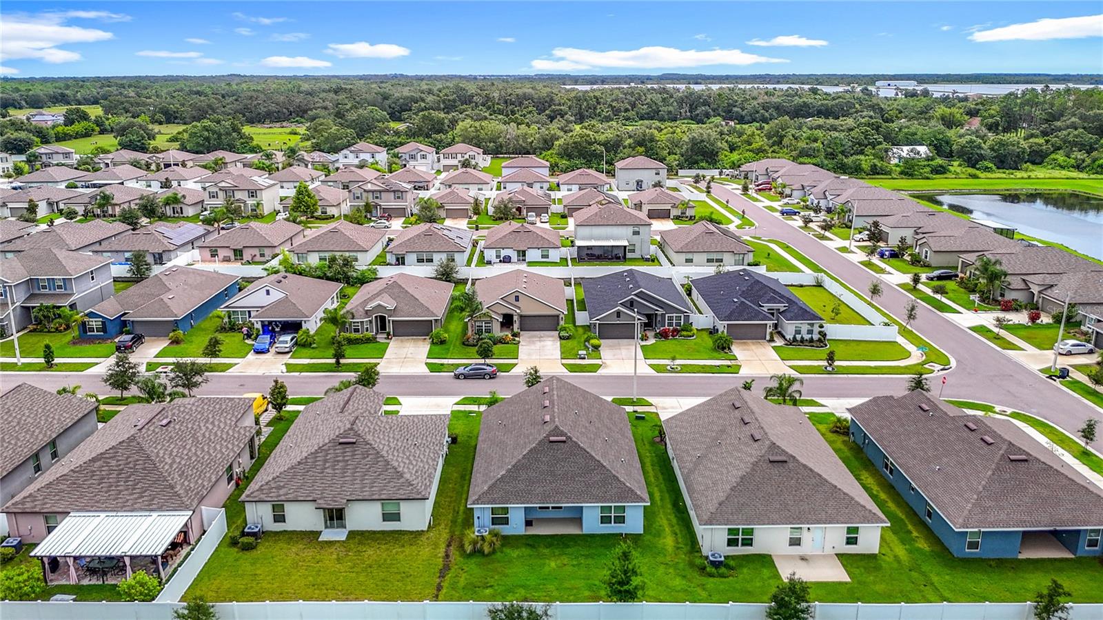 Image 61 of 77 For 14917 Tropical Violet Way