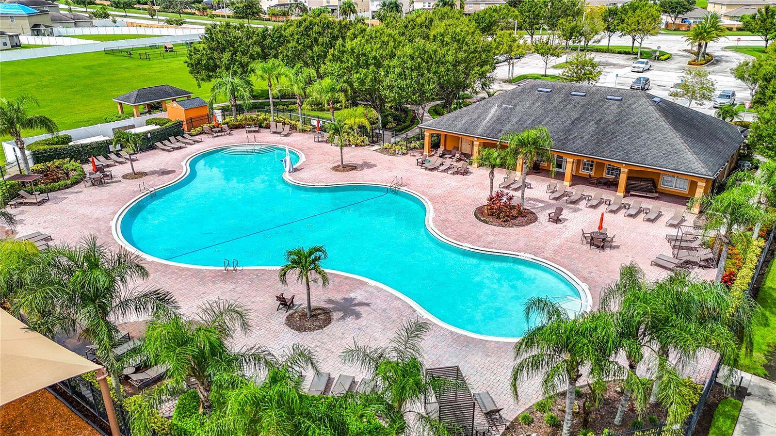 Image 67 of 77 For 14917 Tropical Violet Way